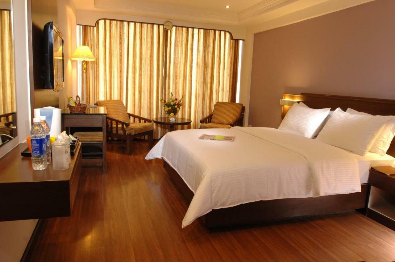 Cag Pride Hotell Coimbatore Exteriör bild