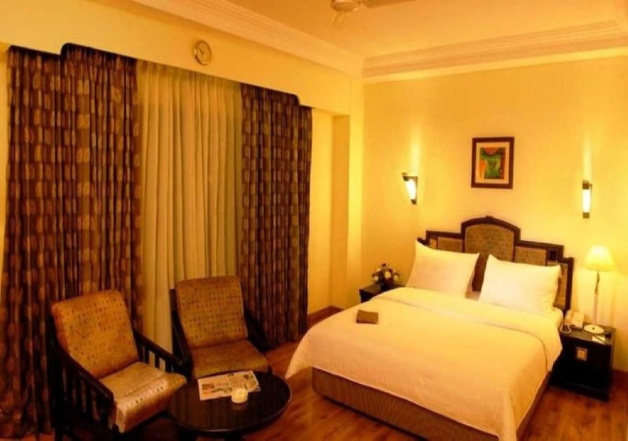 Cag Pride Hotell Coimbatore Exteriör bild